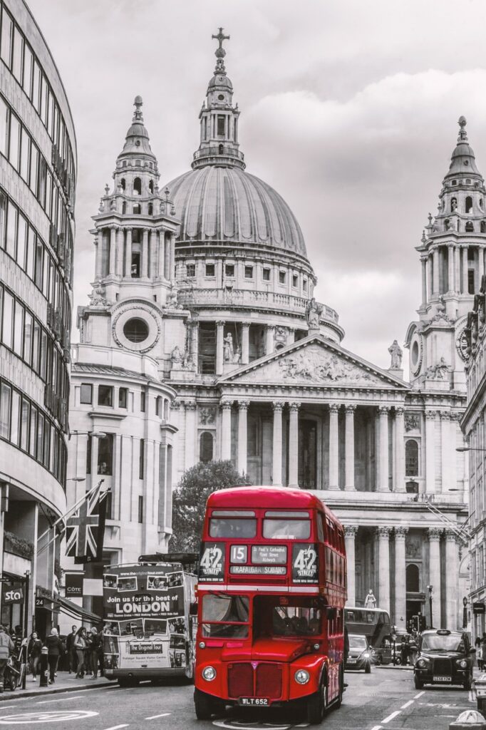 london, bus, st pauls-2254133.jpg